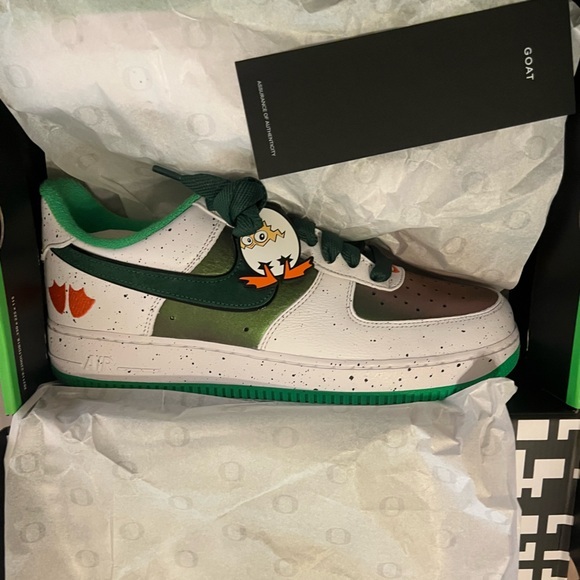 Nike Other - Nike Air Force 1 Oregon Ducks of a Feather “Egg or Duck” special edition 11.5
